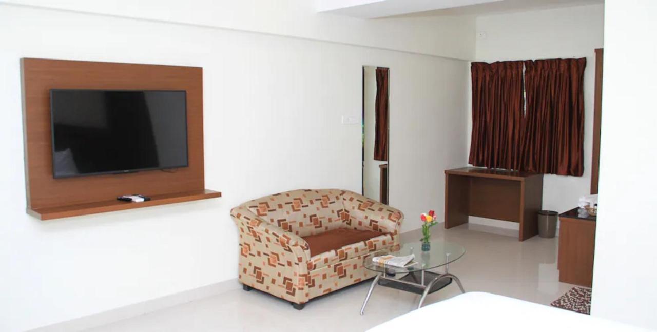 A And M Rooms And Residences Chennai Extérieur photo